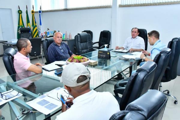 Prefeitura de Floriano iniciará em maio a edição 2023 do programa "Nosso Bairro é Limpeza"