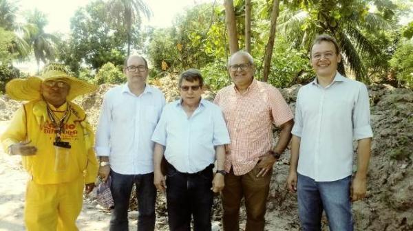 Presidente da CODEVASF visita obras de esgotamento sanit&aacute;rio em Floriano.(Imagem:FlorianoNews)