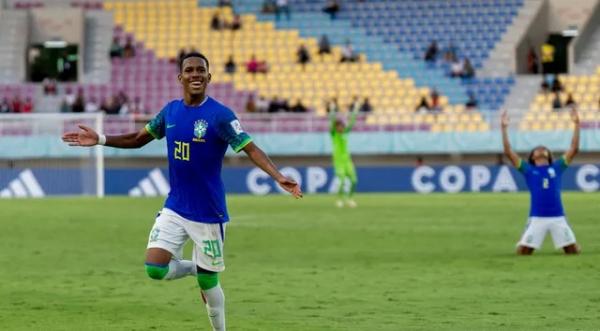 Estev&atilde;o comemora gol em Equador x Brasil nas oitavas de final do Mundial Sub-17.(Imagem:Leto Ribas/CBF)
