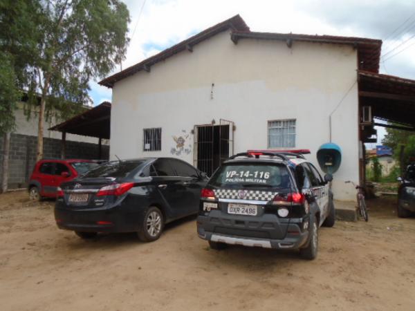 Idoso preso por porte ilegal de arma de fogo continua na Delegacia de Barão de Grajaú