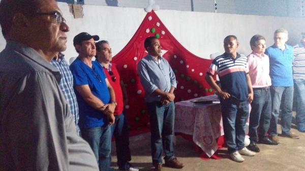Partidos dos Trabalhadores de Floriano realiza confraterniza&ccedil;&atilde;o e lan&ccedil;a Livro de Ouro.(Imagem:FlorianoNews)