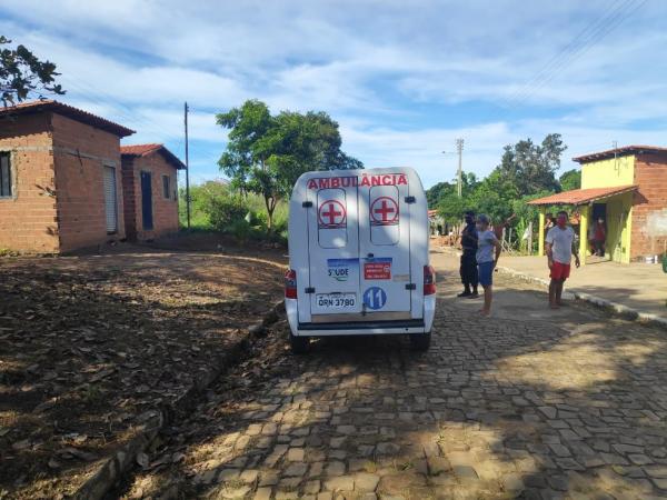 Bebê de um mês é encontrado morto e mãe alega que dormiu sobre a criança, diz PM