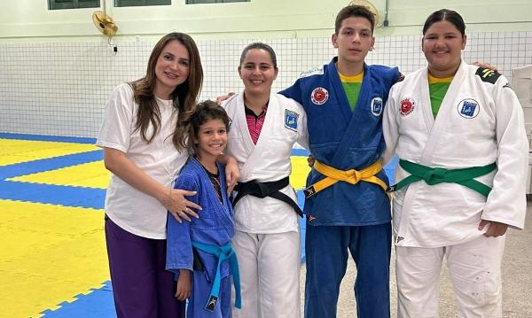 Secepi entrega materiais esportivos e fortalece formação de atletas no Centro de Artes Marciais