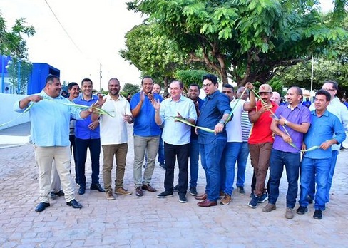 Vereador Joab Curvina participa de diversas entregas no aniversário de Floriano