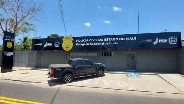Avô é preso por estuprar netas de 9 e 15 anos em União