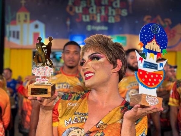 Sheron Lumynes com o pr&ecirc;mio de Melhor Marcatriz.(Imagem:Divulga&ccedil;&atilde;o)