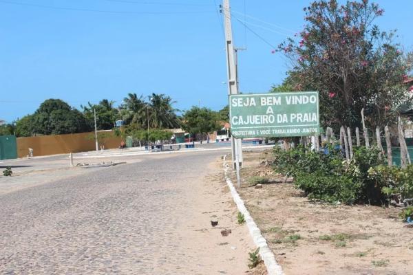 Jovem morre após ser esfaqueado no Litoral do Piauí; suspeito do crime é padrasto da esposa da vítim