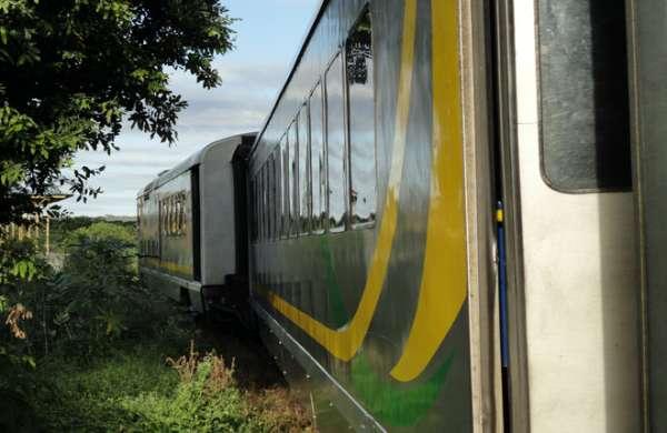 Metr&ocirc; de THE descarrila mais uma vez(Imagem:180graus)