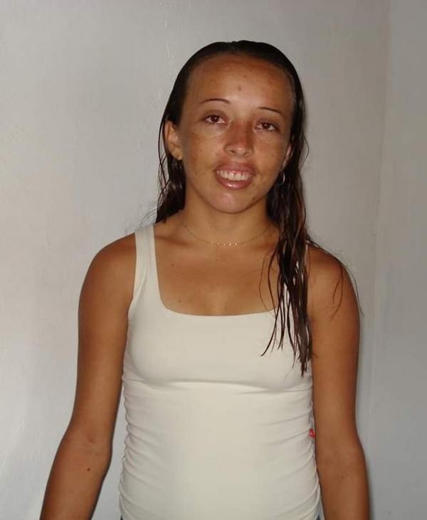 Mulher achada morta pelos filhos com lençol dentro da boca foi estuprada antes de morrer