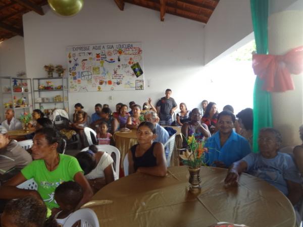 CAPS II realiza festa de Natal para usu&aacute;rios e familiares. (Imagem:FlorianoNews)