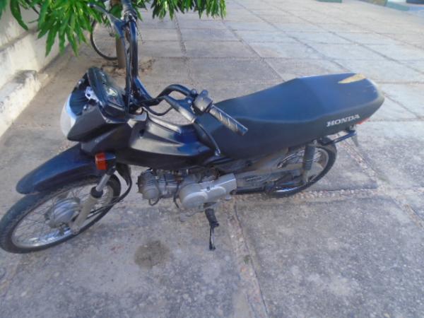 Após denúncia, PM recupera motocicleta roubada em Floriano.(Imagem:FlorianoNews)