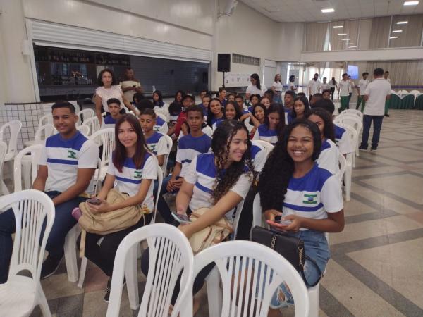 Estudantes de Floriano participam da revisão do Pré-Saeb