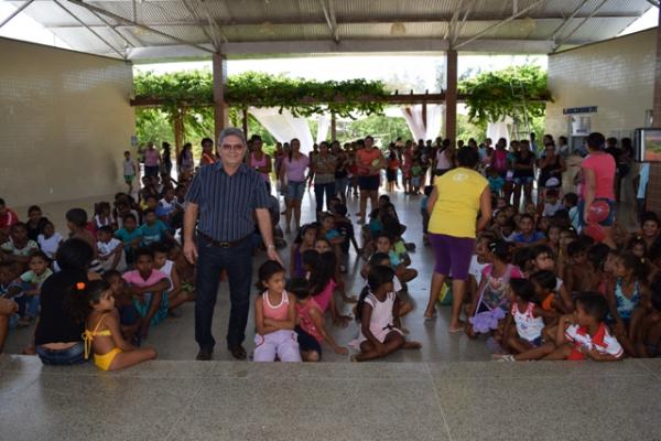 Secretaria de Educa&ccedil;&atilde;o promove dia de lazer para alunos do campo.(Imagem:Waldemir Miranda)