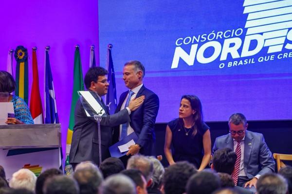 Na posse do novo presidente do Cons&oacute;rcio Nordeste, Rafael Fonteles defende mais acesso ao cr&eacute;dito e recursos para seguran&ccedil;a p&uacute;blica(Imagem:Geirlys Silva)