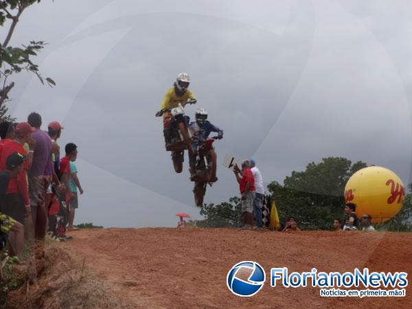 Emo&ccedil;&atilde;o em duas rodas e muita adrenalina marcaram o I Motocross Arena Show de Floriano.(Imagem:FlorianoNews)