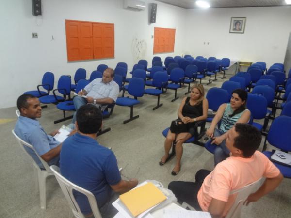 Reuni&atilde;o define &uacute;ltimos ajustes para a realiza&ccedil;&atilde;o da Confer&ecirc;ncia Municipal das Cidades.(Imagem:FlorianoNews)