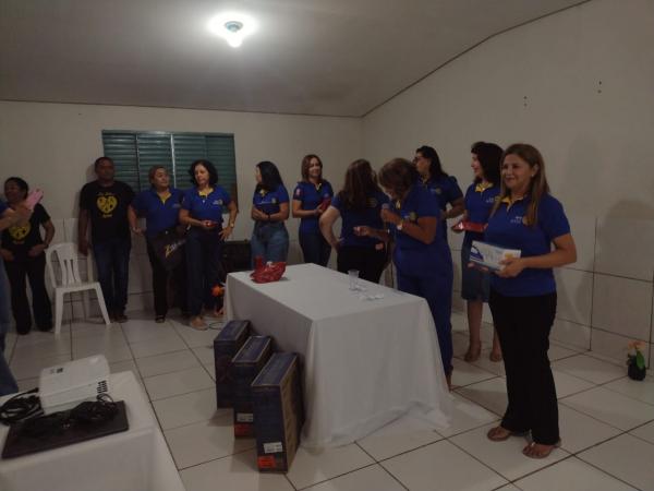 Rotary Club de Floriano Médio Parnaíba promove ação de solidariedade na APAE com entrega de brindes
