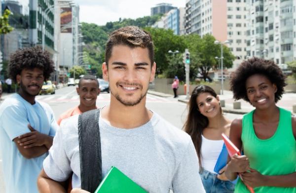 Educa Mais Brasil oferece bolsas a estudantes de Floriano