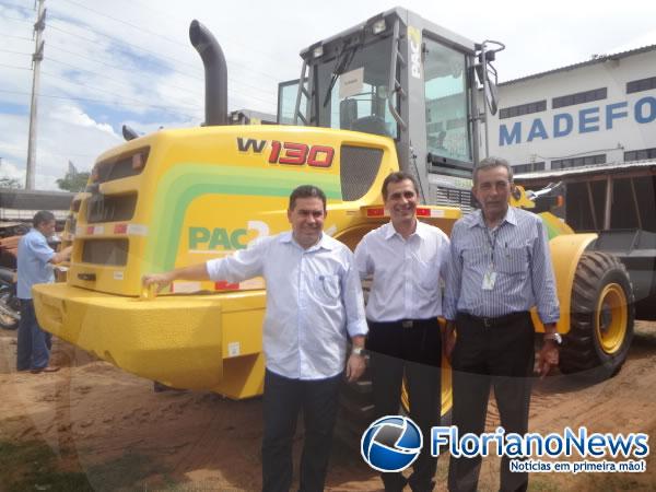 Prefeitura Municipal de Floriano recebe máquina agrícola do PAC 2.(Imagem:FlorianoNews)