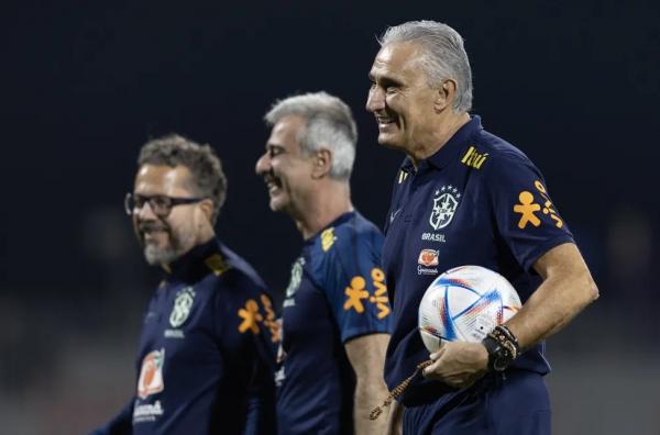 Tite diz sim ao Flamengo e aceita assumir em outubro; anúncio está por detalhes