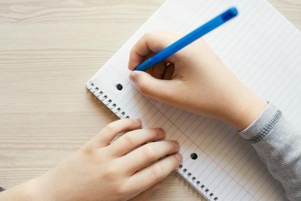 Professora dá dicas sobre possíveis temas da prova de redação para o Enem