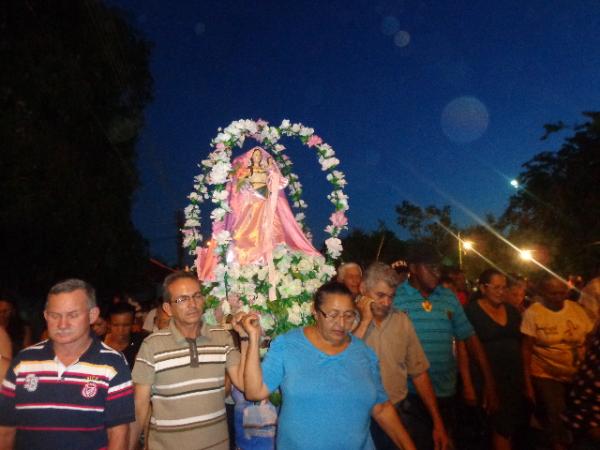 Prociss&atilde;o encerrou festejos &agrave; padroeira Nossa Senhora de Nazar&eacute;.(Imagem:FlorianoNews)