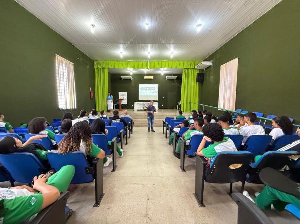 Os estudantes aprenderam sobre o papel da Ouvidoria, os diferentes tipos de manifesta&ccedil;&otilde;es e os canais dispon&iacute;veis para registrar suas demandas.(Imagem:Divulga&ccedil;&atilde;o)