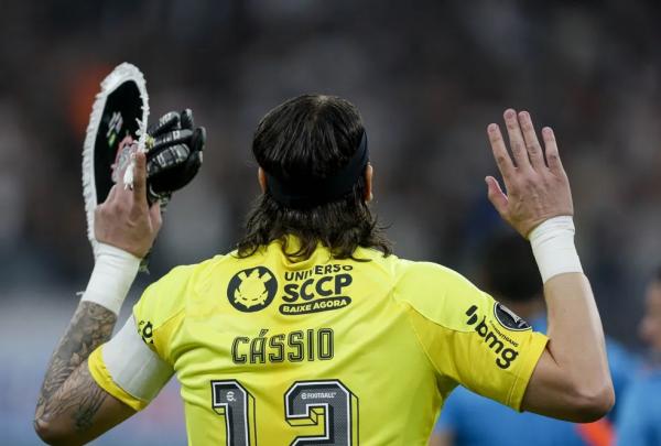 Corinthians estuda homenagens a Cássio e não vai dificultar saída para preservar idolatria