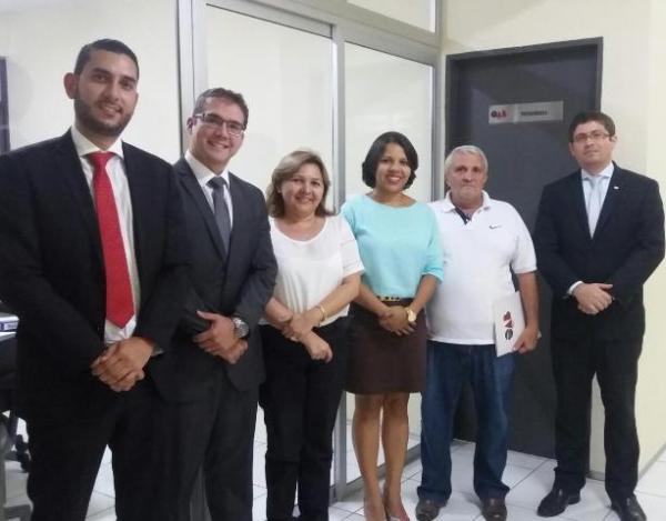 OAB Floriano discute estratégias para solucionar problemas do Judiciário piauiense