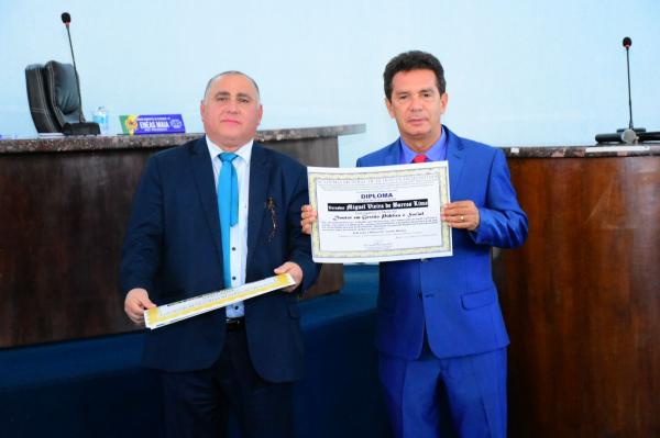 C&acirc;mara Municipal de Floriano homenageia presidente da AMLH com T&iacute;tulo de Cidad&atilde;o Florianense.(Imagem:CMF)