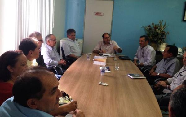 Prefeito Gilberto e Vereadores buscam melhorias para Floriano na Agespisa