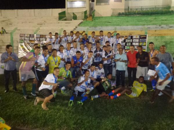 Parnahyba é campeão da I Copa Floriano Sub 20