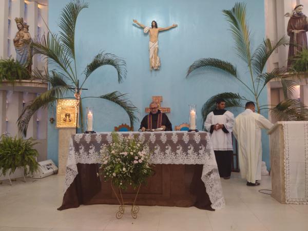 Comunidade se reúne na Igreja de Nossa Senhora das Graças para celebrar São Francisco de Assis