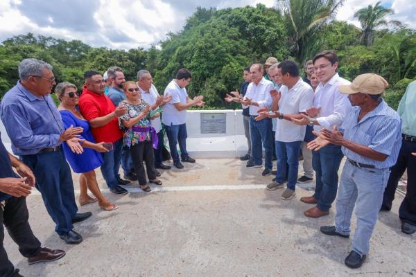 Rafael Fonteles inaugura ponte em Cajazeiras(Imagem:Divulga&ccedil;&atilde;o)