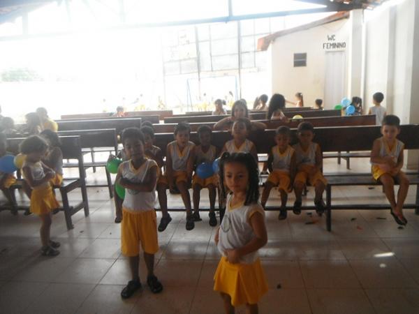 Escola Mega de Floriano realizou manh&atilde; recreativa em comemora&ccedil;&atilde;o ao Dia da Crian&ccedil;a.(Imagem:FlorianoNews)