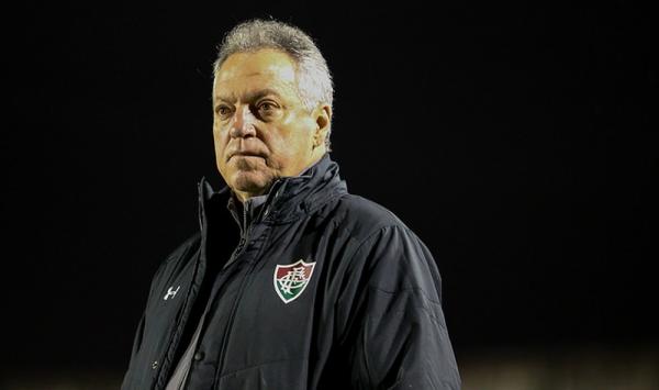 Direção do Fluminense se reúne para debater novo técnico; Primeiro contato é com Abel