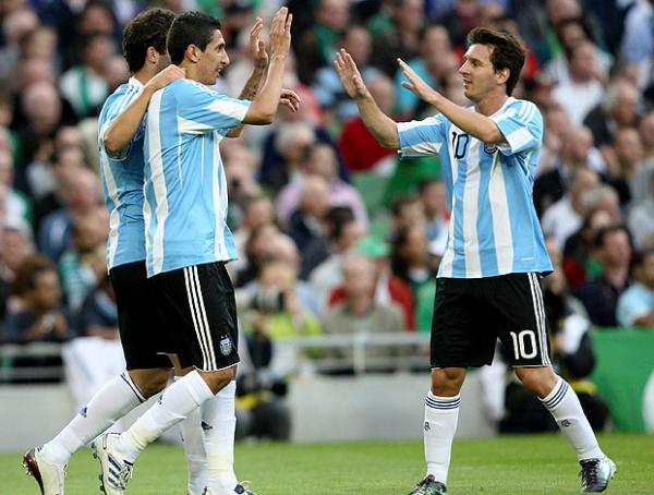 Gol irregular garante vitória da Argentina pós-Maradona