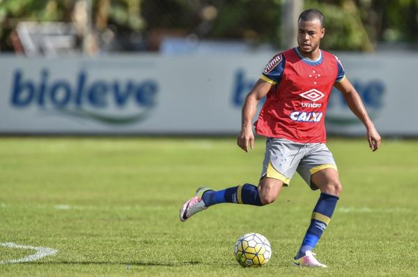 Autoridades investigam suspeita de "rachadinha" em venda de Mayke pelo Cruzeiro em 2018