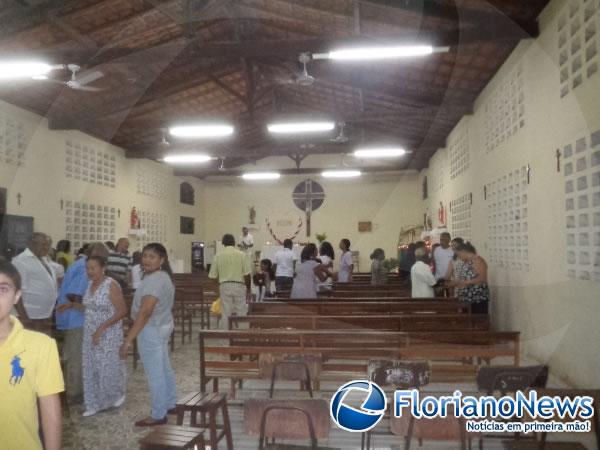 Igrejas de Floriano e Bar&atilde;o realizaram missas e cultos para saudar o Ano Novo. (Imagem:FlorianoNews)