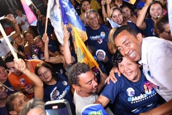 Joel Rodrigues é recebido por multidão em Demerval Lobão