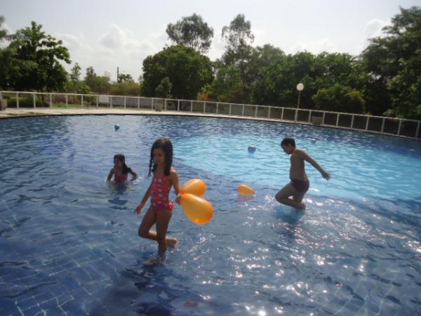 Crian&ccedil;as se divertem no Projeto Brincando nas F&eacute;rias 2016.(Imagem:FlorianoNews)