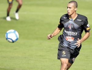 Em tom de adeus, Miranda admite sondagens e joga nas mãos da diretoria