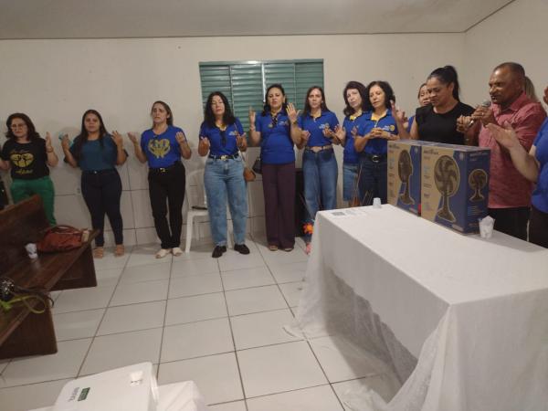 Rotary Club de Floriano M&eacute;dio Parna&iacute;ba promove a&ccedil;&atilde;o de solidariedade na APAE com entrega de brindes e daf&eacute; da manh&atilde;.(Imagem:FlorianoNews)