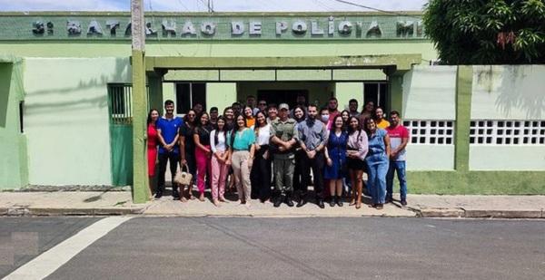 Estudantes de Direito da FAESF visitam sede do 3° BPM em Floriano para conhecer rotina de trabalho