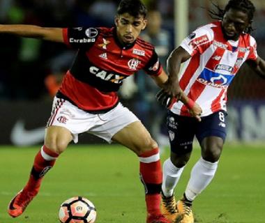 Independiente e Flamengo entram em campo pela final da Sul-Americana