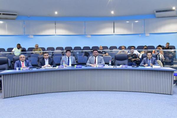 Vereadores aprovam lei que trata sobre o repasse do IFA a agentes de saúde e de endemias(Imagem:CMF)