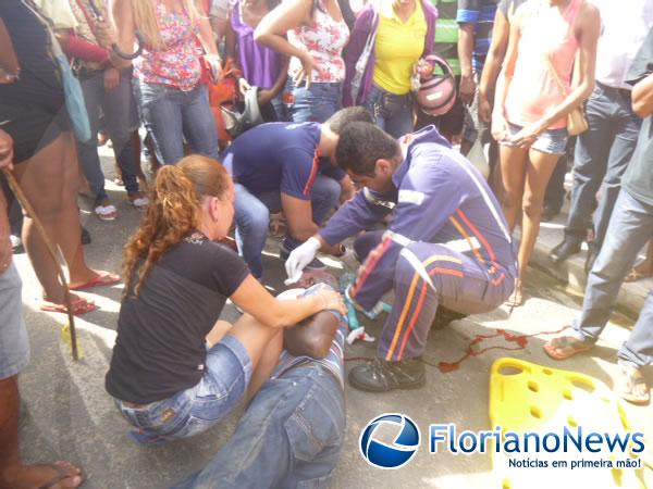 Idoso fica ferido após ser atingido por carro-forte.(Imagem:FlorianoNews)