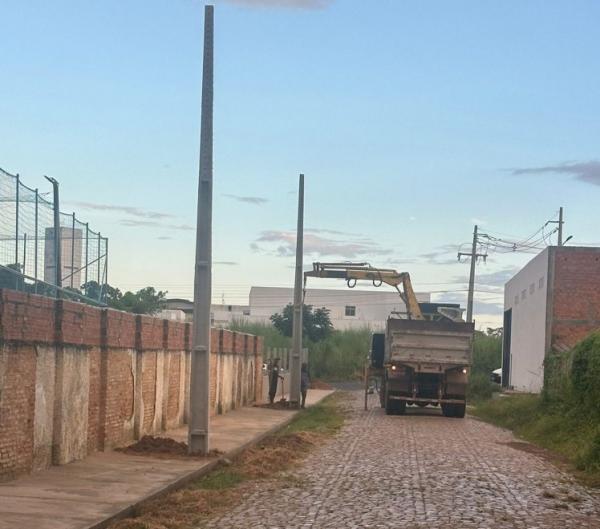 Infraestrutura: Prefeitura de Floriano amplia parque de iluminação pública