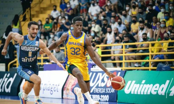 Brasil derrota Uruguai pelas Eliminatórias para a Copa do Mundo de Basquete