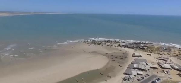  Moradores e comerciantes da praia Pedra do Sal no PI sofrem h&aacute; 8 anos com abastecimento irregular de &aacute;gua.(Imagem:Reprodu&ccedil;&atilde;o )